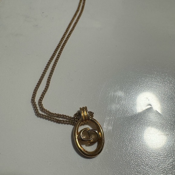 Gold Pendant Necklace - Picture 5 of 6